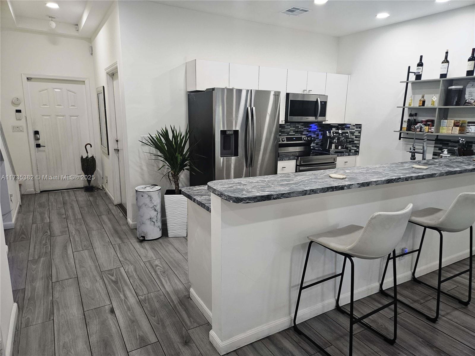 TUSCAN VIEW CONDOMINIUM - Residential