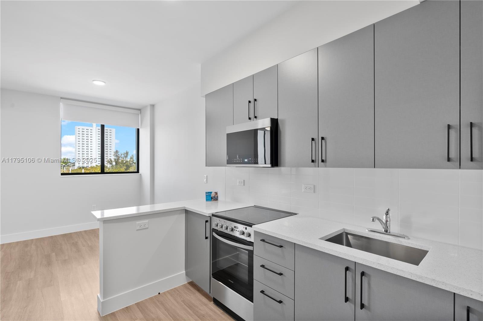 1559 Nw 15th Street Rd 303, Miami, Broward County, Florida - 1 Bedrooms  
1 Bathrooms - 