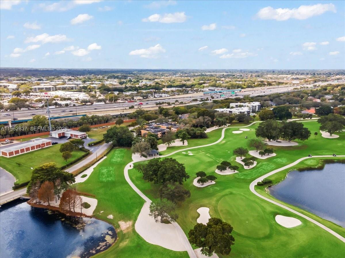 JACARANDA VILLAS NO 1 CON - Residential