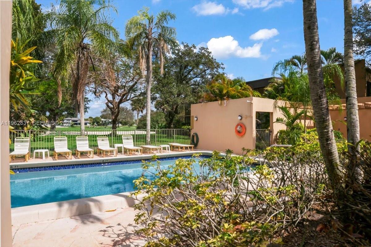 JACARANDA VILLAS NO 1 CON - Residential