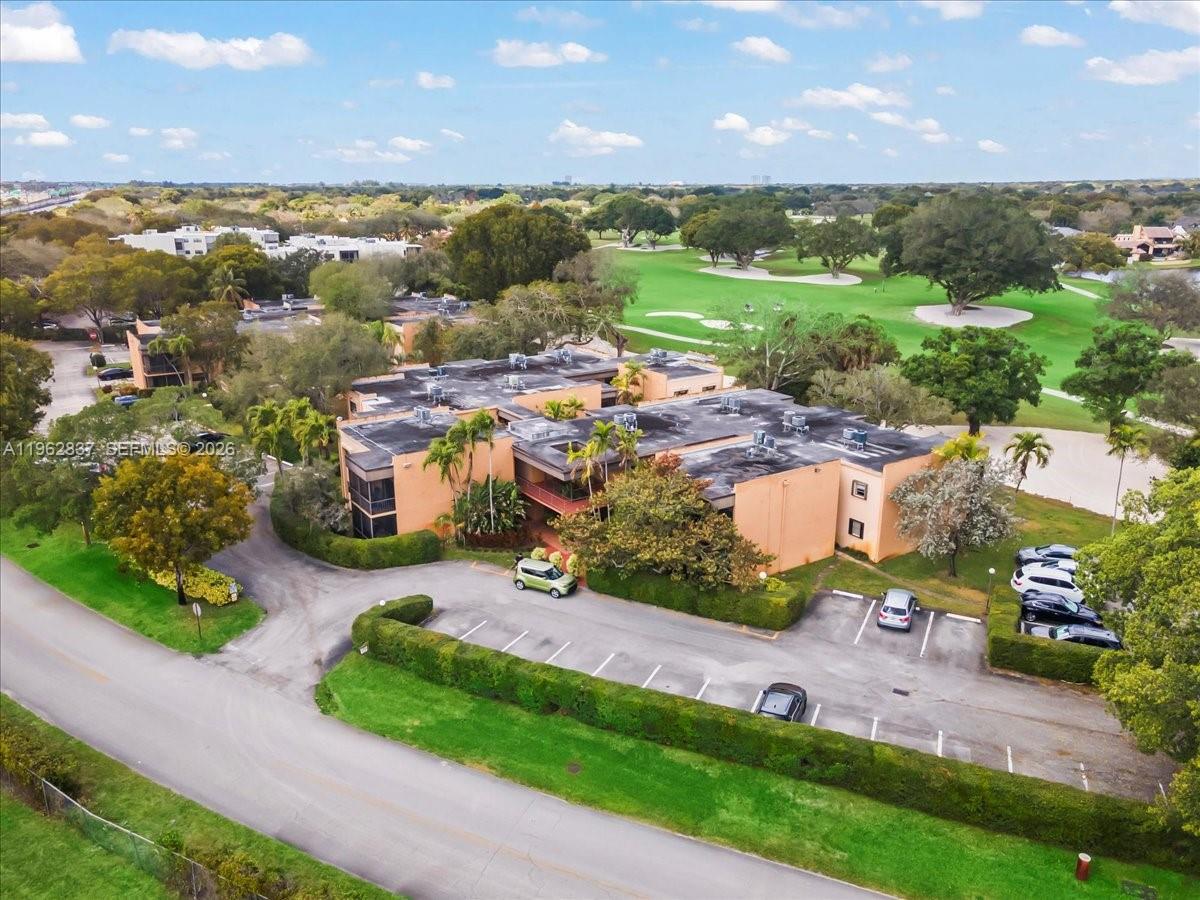 JACARANDA VILLAS NO 1 CON - Residential