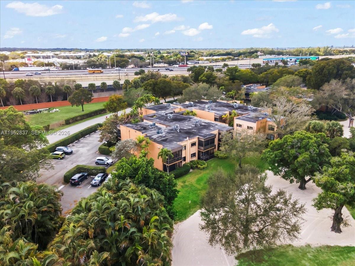 JACARANDA VILLAS NO 1 CON - Residential