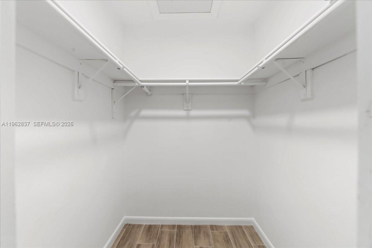 JACARANDA VILLAS NO 1 CON - Residential