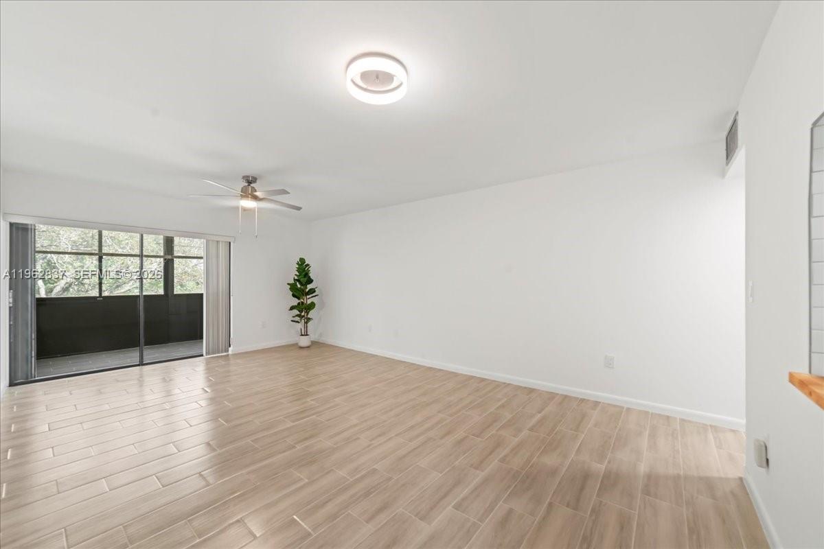 JACARANDA VILLAS NO 1 CON - Residential