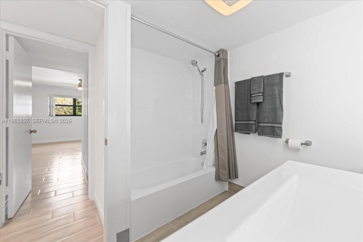 JACARANDA VILLAS NO 1 CON - Residential