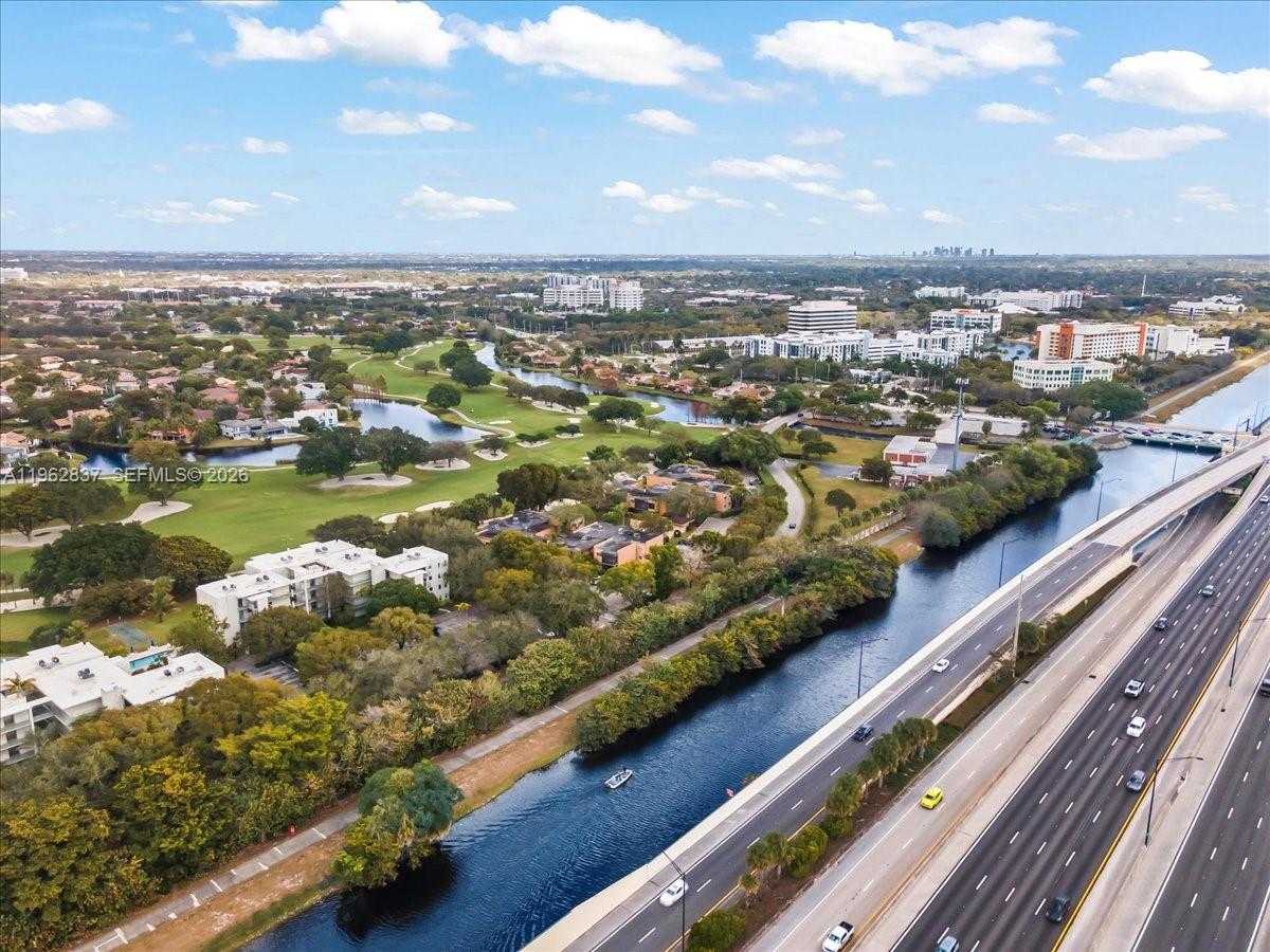 JACARANDA VILLAS NO 1 CON - Residential