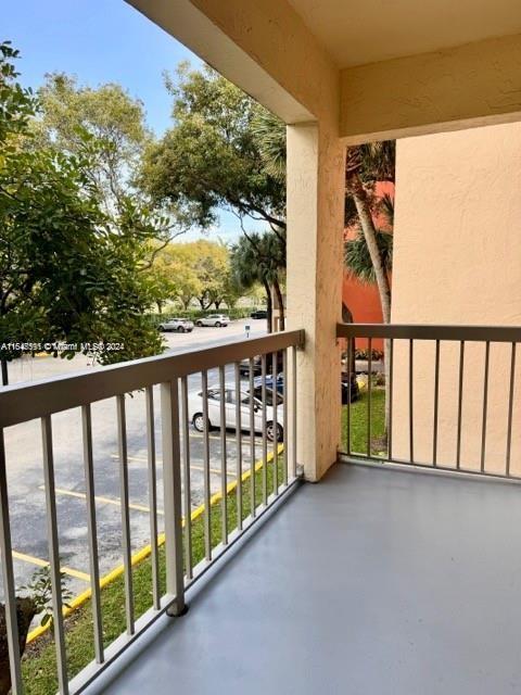 LAS VISTAS AT DORAL CONDO - Residential