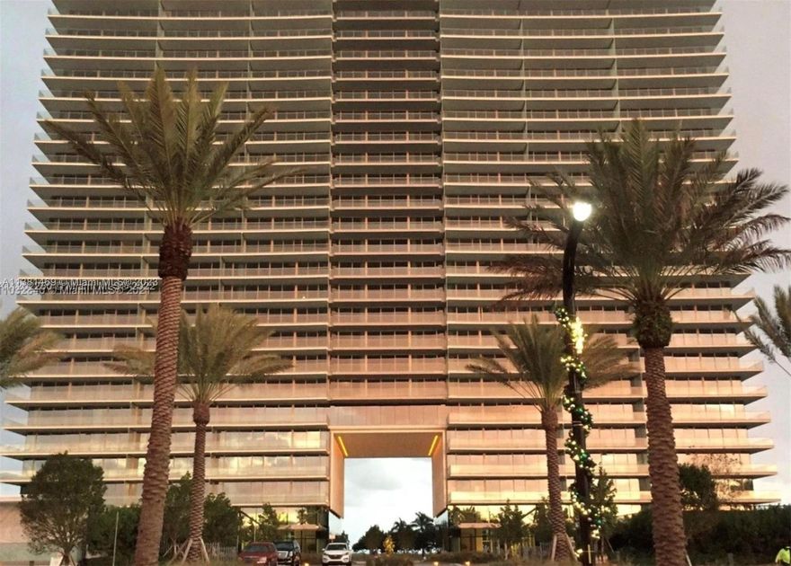 Please contact listing agent.