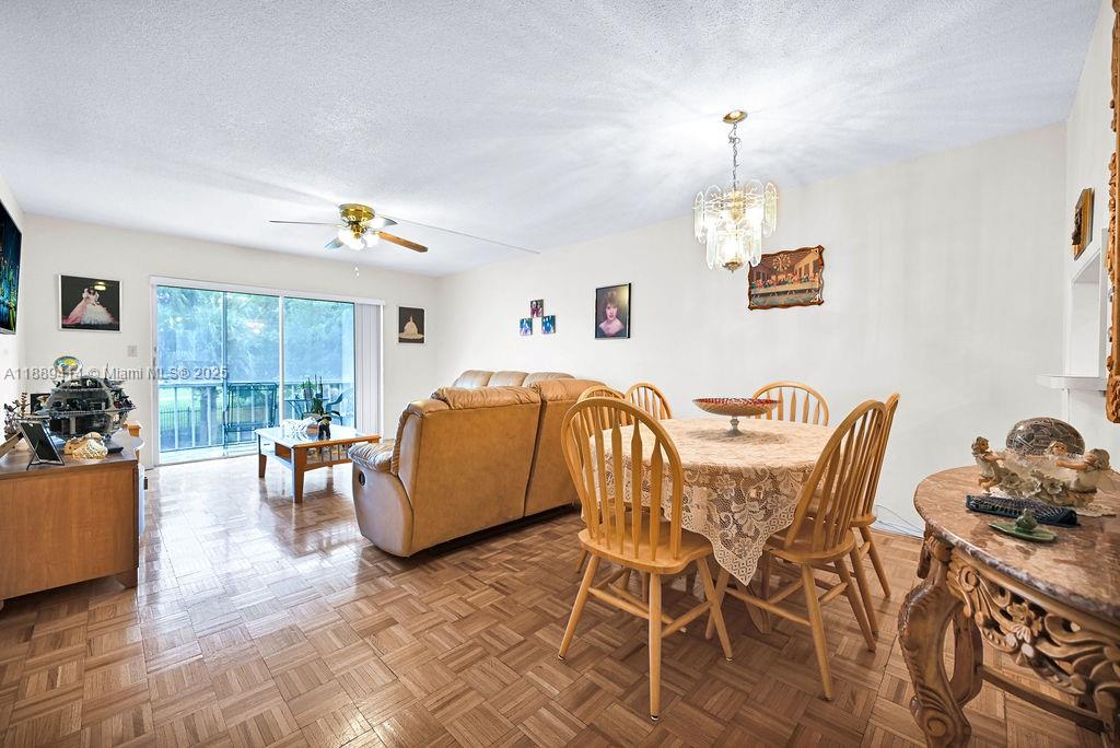 HILLCREST COUNTRY CLUB AP - Residential