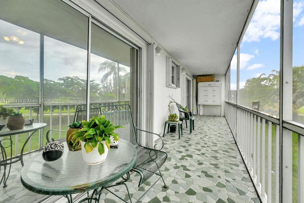 HILLCREST COUNTRY CLUB AP - Residential