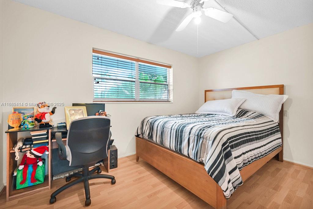HILLCREST COUNTRY CLUB AP - Residential