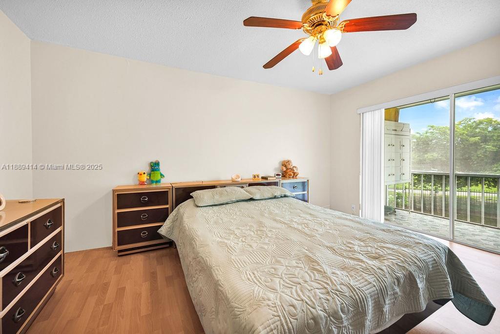 HILLCREST COUNTRY CLUB AP - Residential