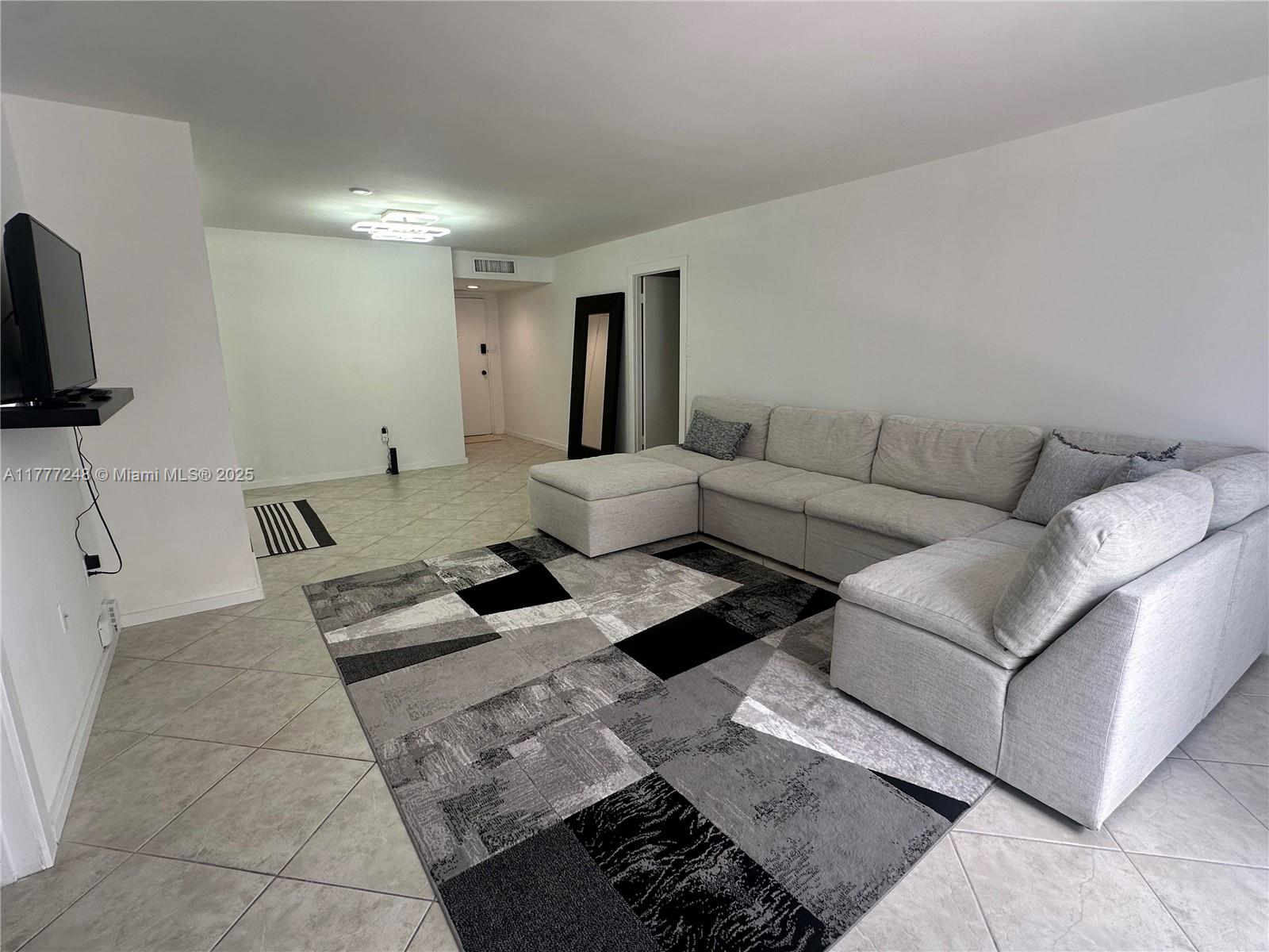 DEL PRADO MARINA - Residential