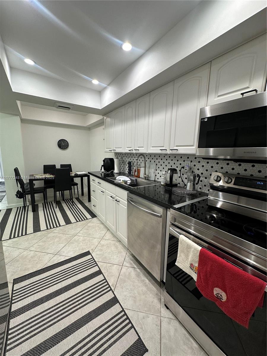 DEL PRADO MARINA - Residential