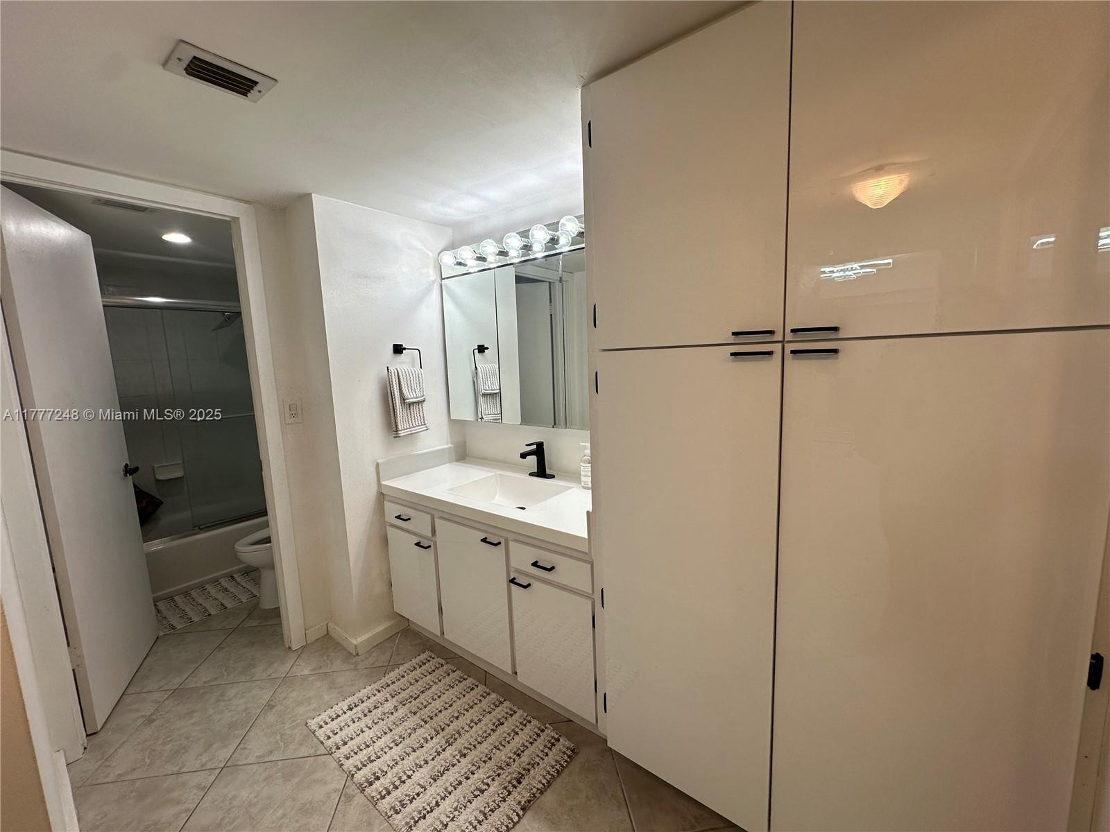 DEL PRADO MARINA - Residential