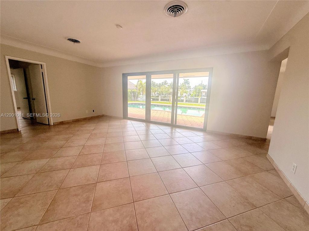 Photo of 2730 NE 7th St, Pompano Beach, FL 33062 (MLS # A12001011)