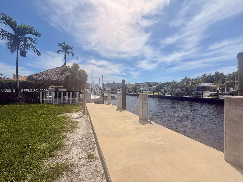 Photo of 2730 NE 7th St, Pompano Beach, FL 33062 (MLS # A12001011)