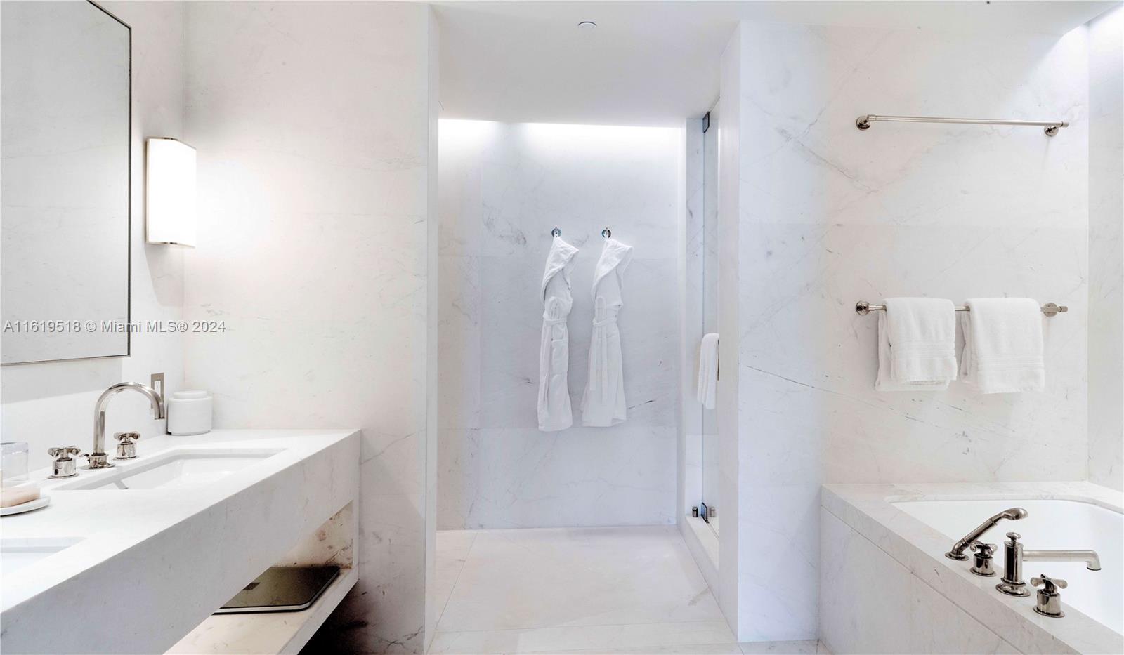 SURF CLUB CONDO - Residential