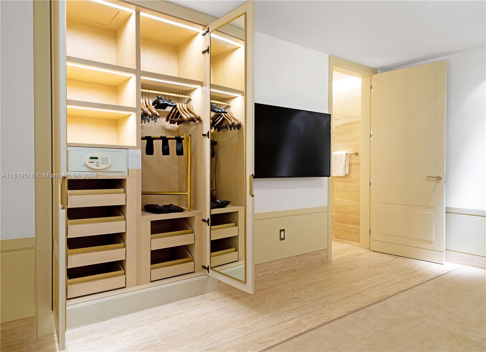 SURF CLUB CONDO - Residential