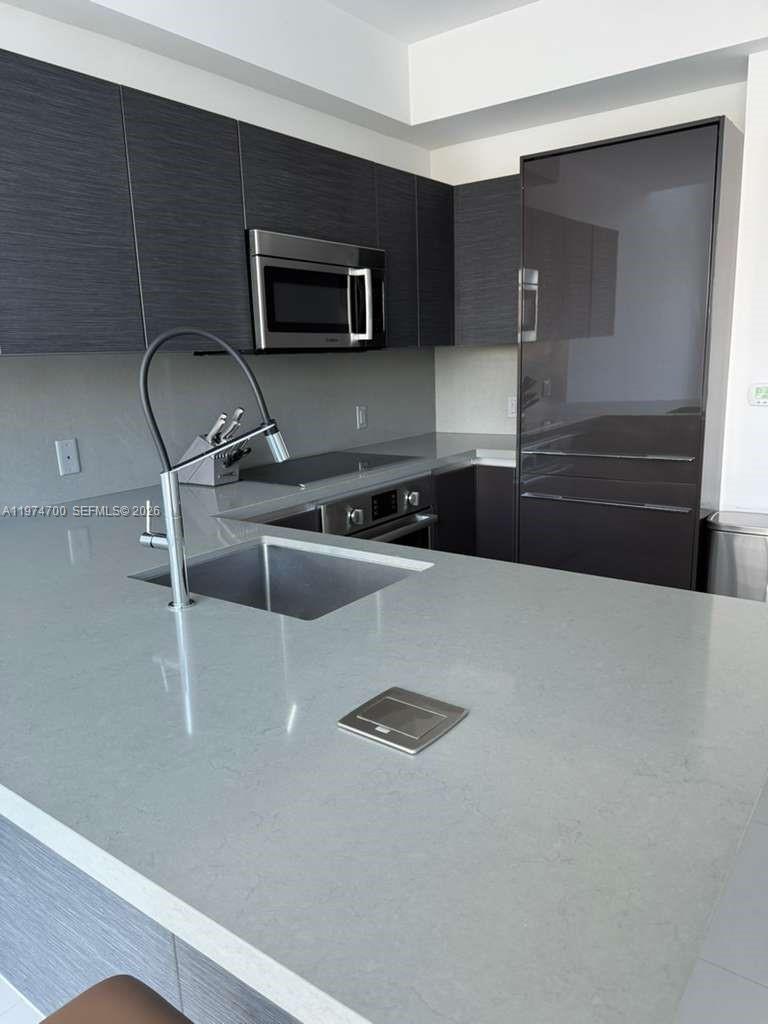 1080 Brickell Ave 303