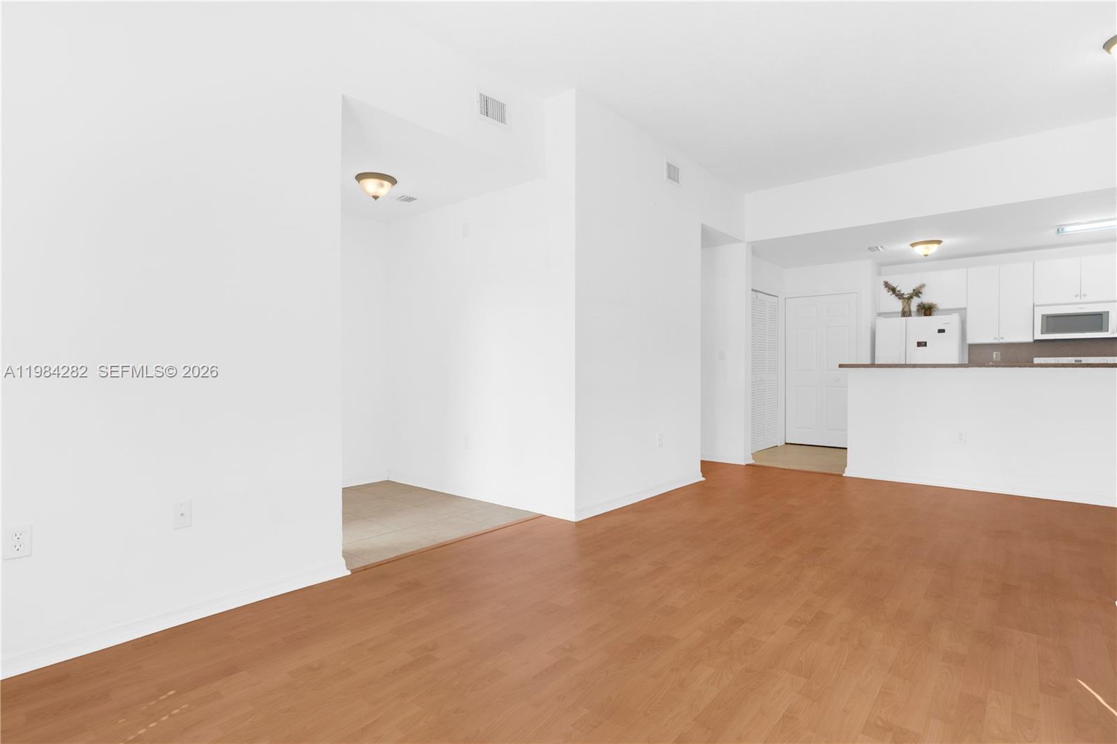 THE COURTS AT BAYSHORE I - Residential