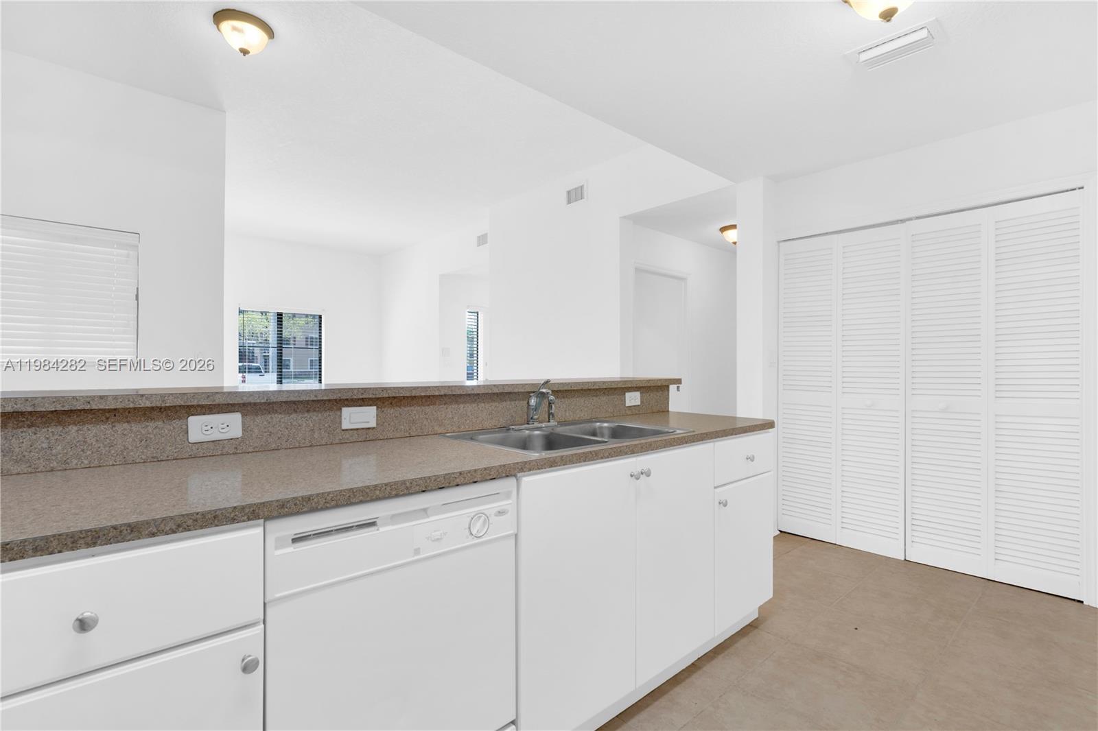 THE COURTS AT BAYSHORE I - Residential