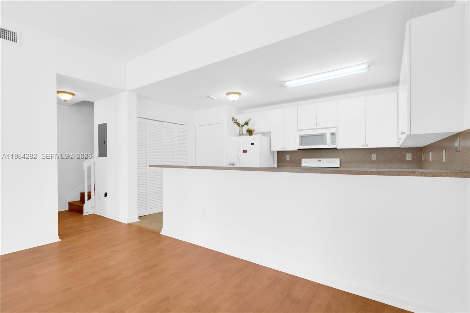 THE COURTS AT BAYSHORE I - Residential