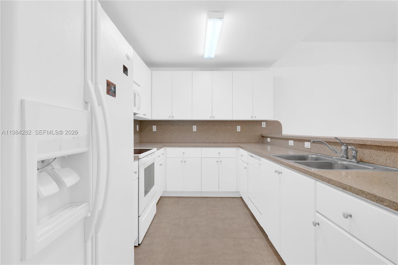 THE COURTS AT BAYSHORE I - Residential