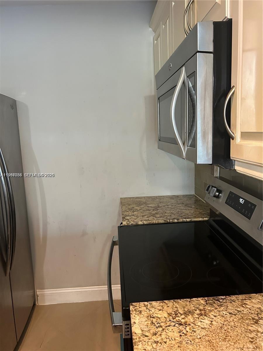 VICTORIA SQUARE CONDO - Residential