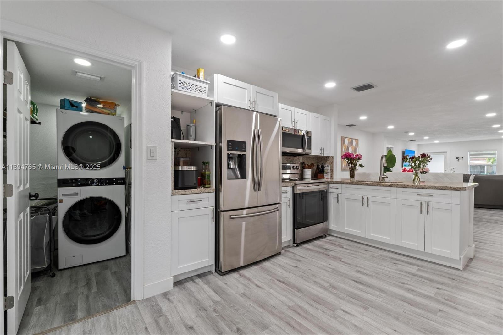 VISTA VERDE TOWNHOUSE SEC - Residential