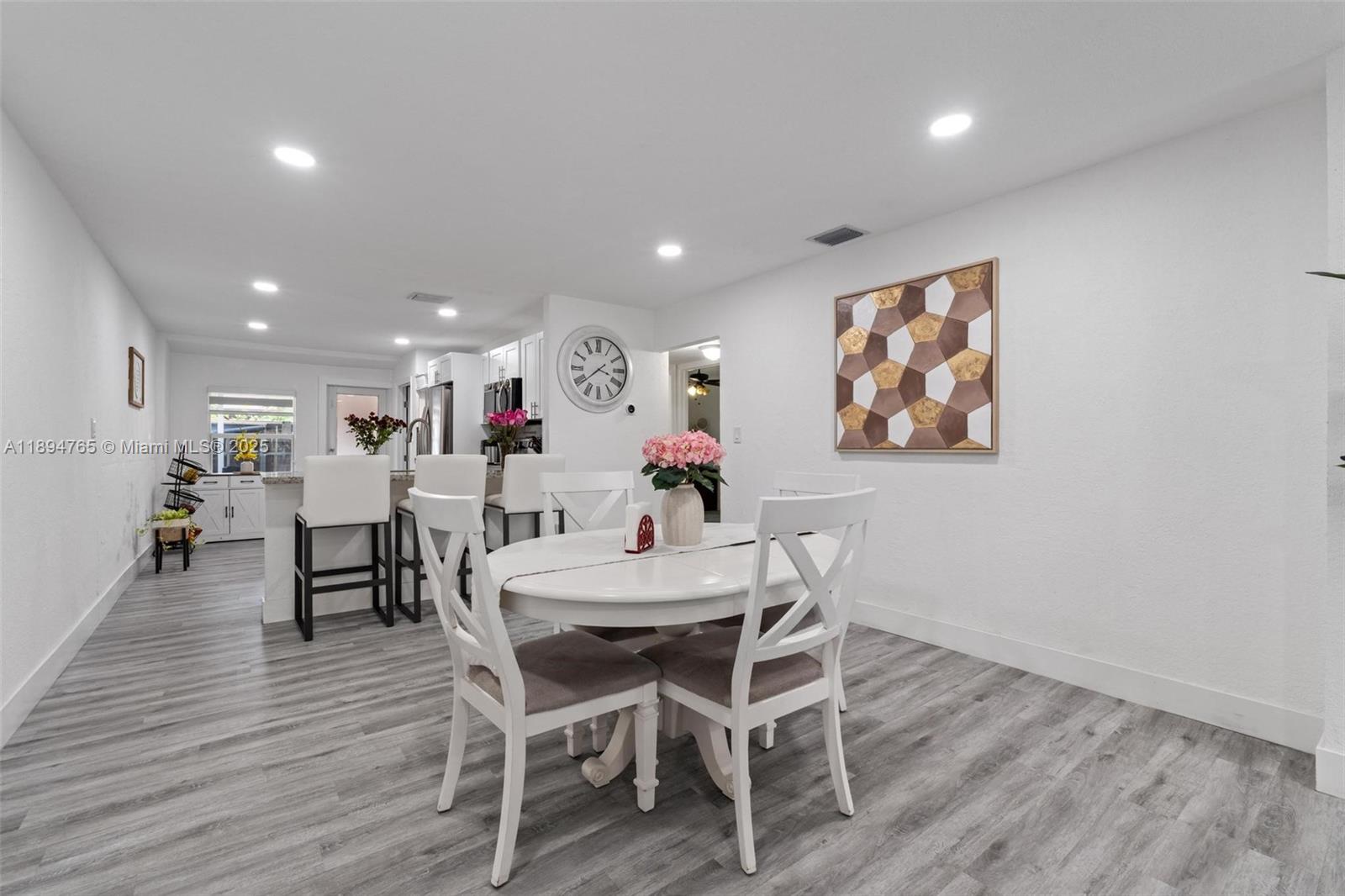 VISTA VERDE TOWNHOUSE SEC - Residential