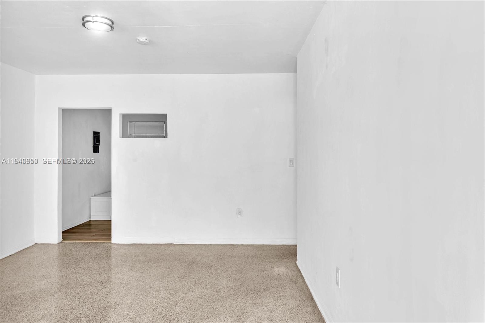 DIXIE HIGHWAY TRACK - Residential Income