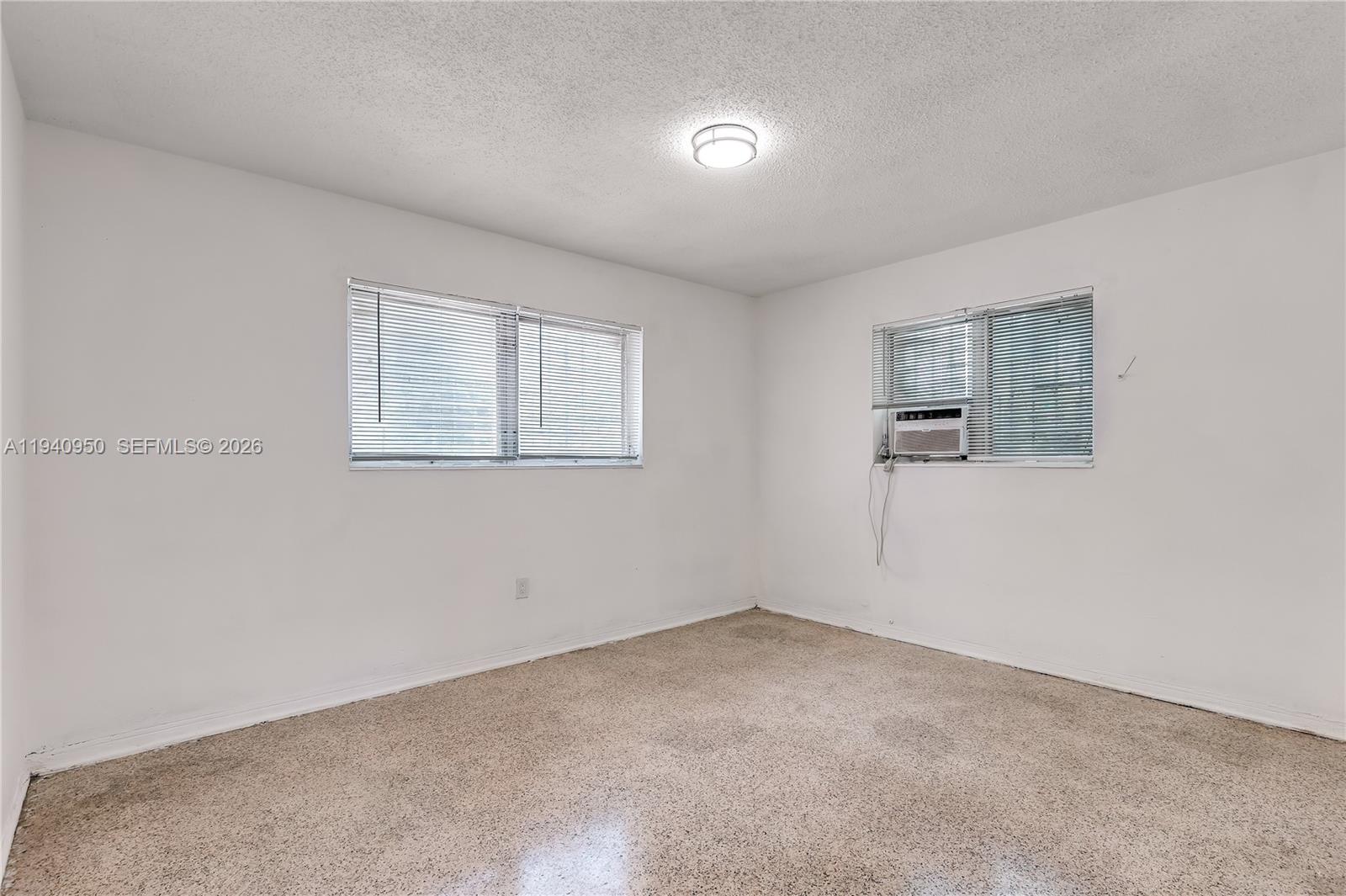 DIXIE HIGHWAY TRACK - Residential Income