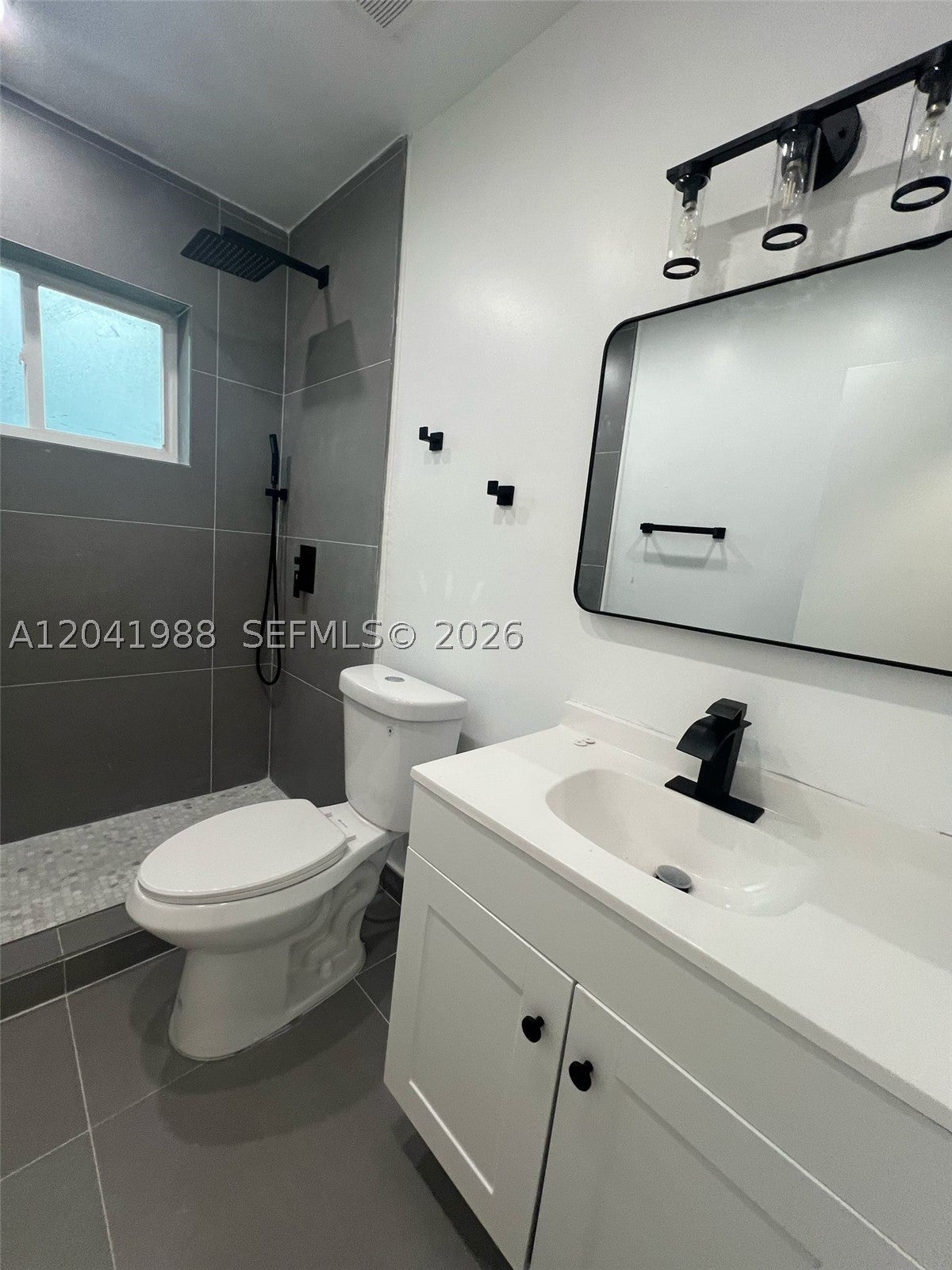 2611 NE 204th Ter