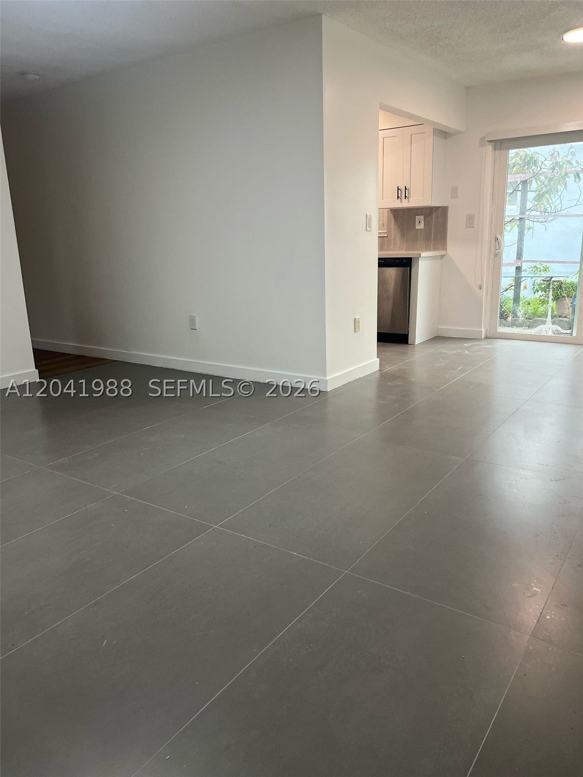 2611 NE 204th Ter