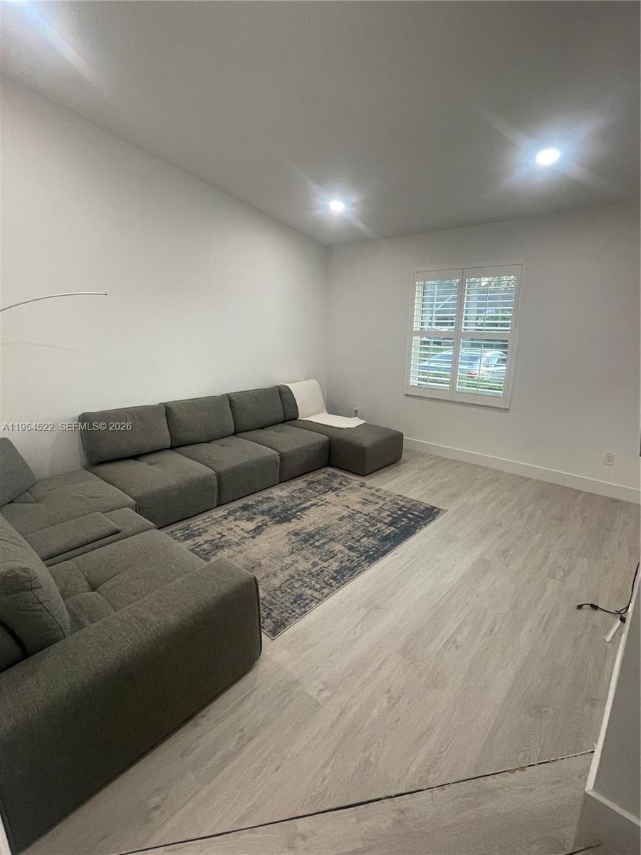 SANDALFOOT COVE SEC 10 - Residential