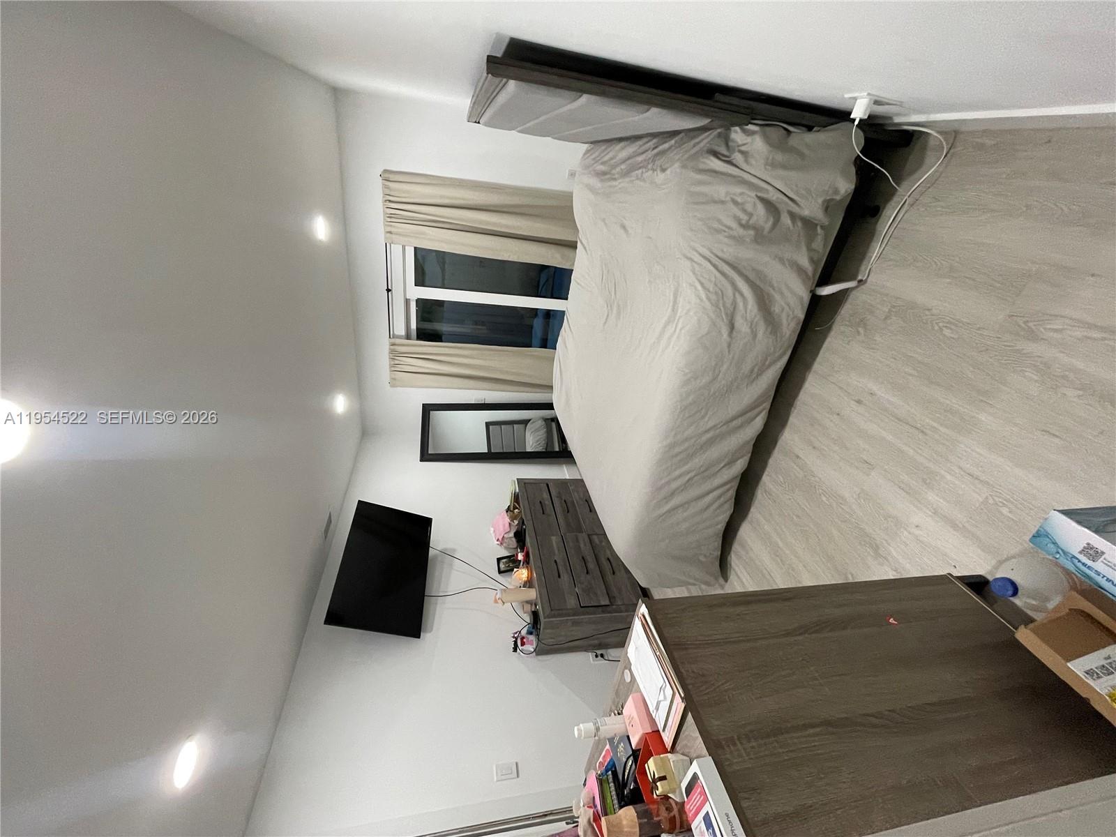 SANDALFOOT COVE SEC 10 - Residential