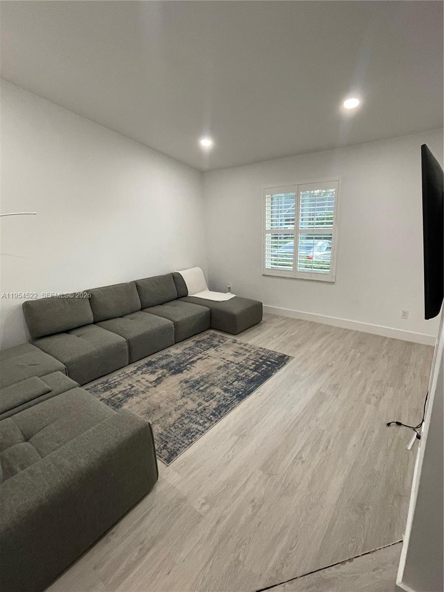 SANDALFOOT COVE SEC 10 - Residential