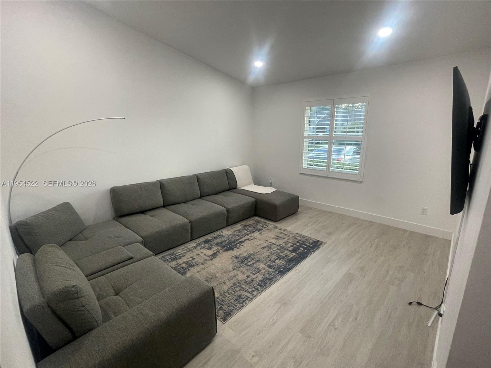 SANDALFOOT COVE SEC 10 - Residential