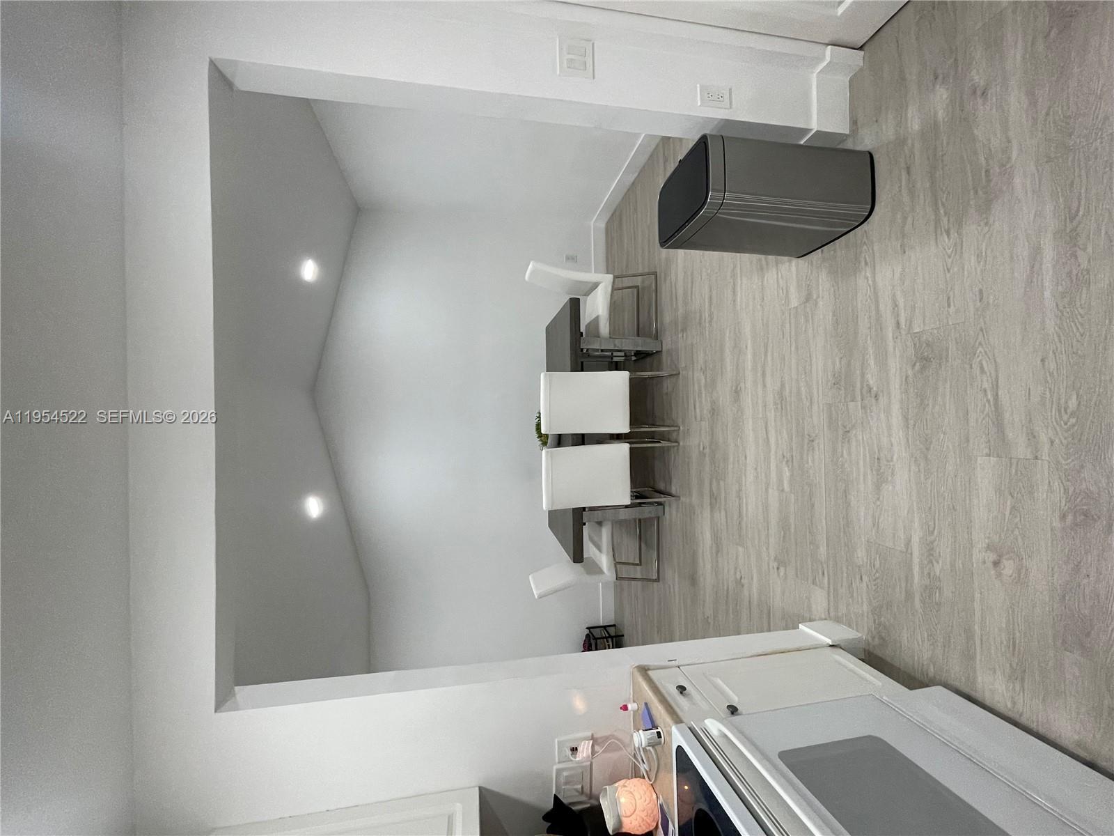 SANDALFOOT COVE SEC 10 - Residential