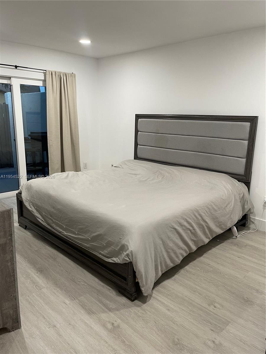 SANDALFOOT COVE SEC 10 - Residential