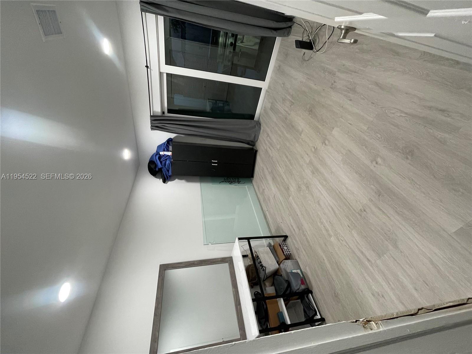 SANDALFOOT COVE SEC 10 - Residential