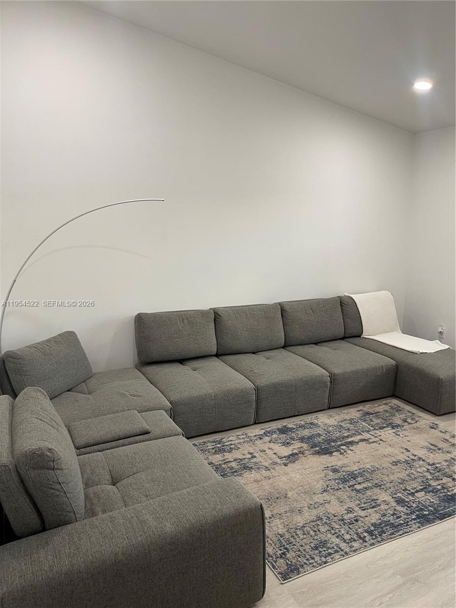 SANDALFOOT COVE SEC 10 - Residential