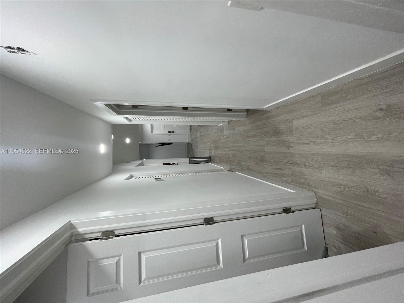 SANDALFOOT COVE SEC 10 - Residential