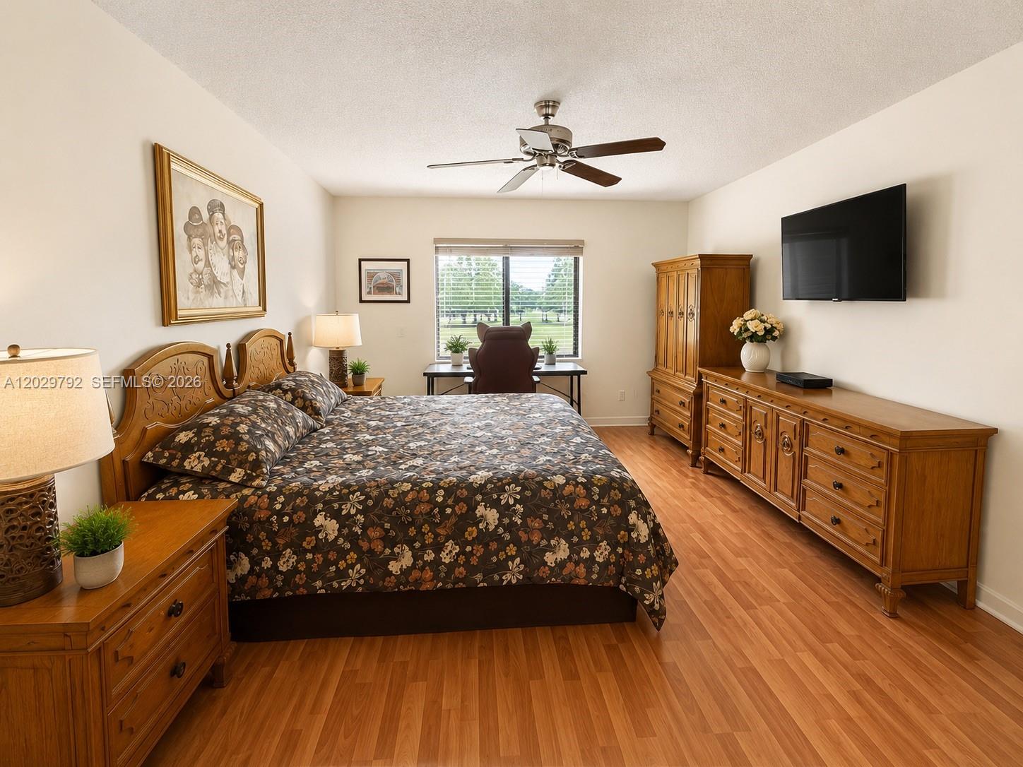 COUNTRY ISLES - Residential