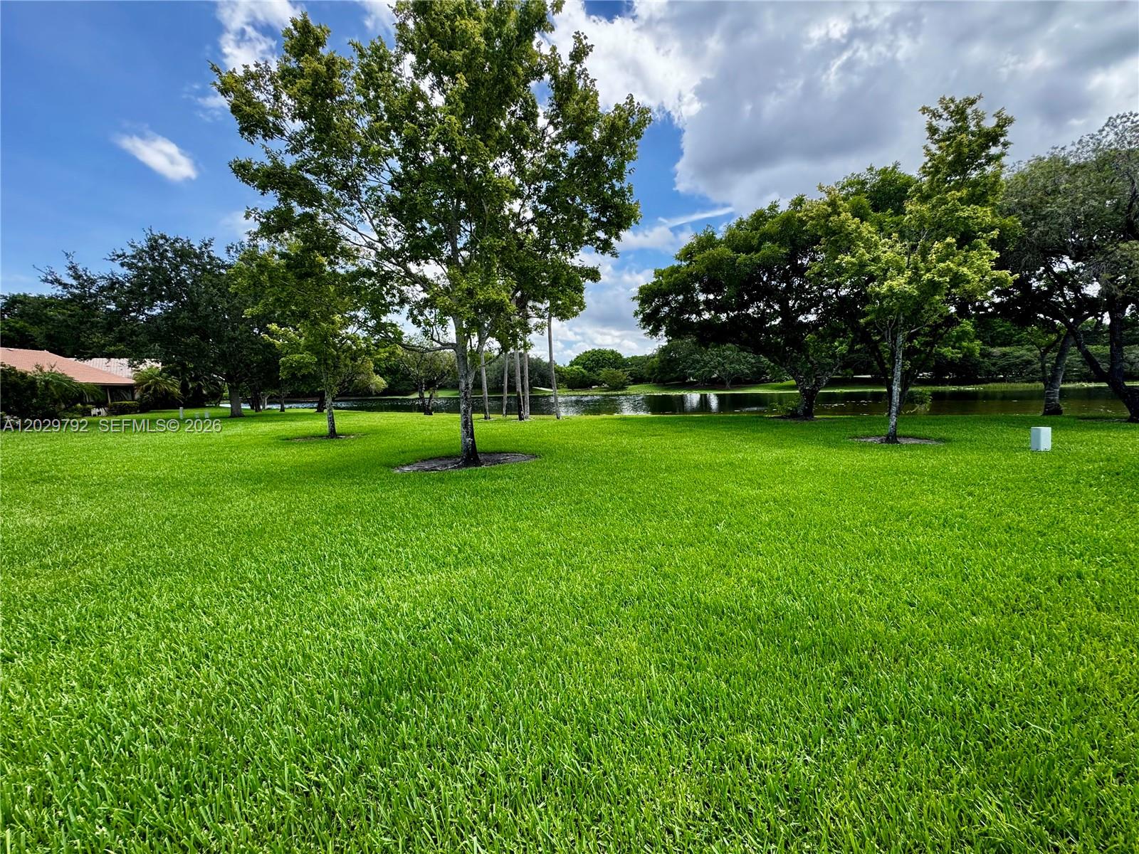 COUNTRY ISLES - Residential
