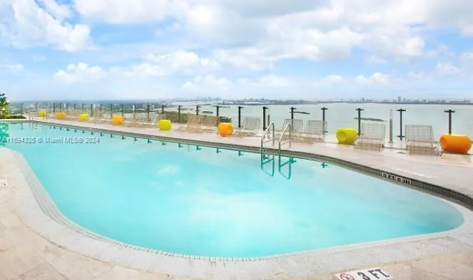 Miami, Florida 33137, United States, 2 Bedrooms Bedrooms, ,2 BathroomsBathrooms,Residential,Pending,32623