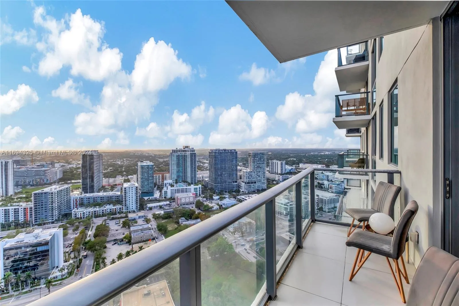 Miami, Florida 33137, United States, 2 Bedrooms Bedrooms, ,2 BathroomsBathrooms,Residential,Pending,32623