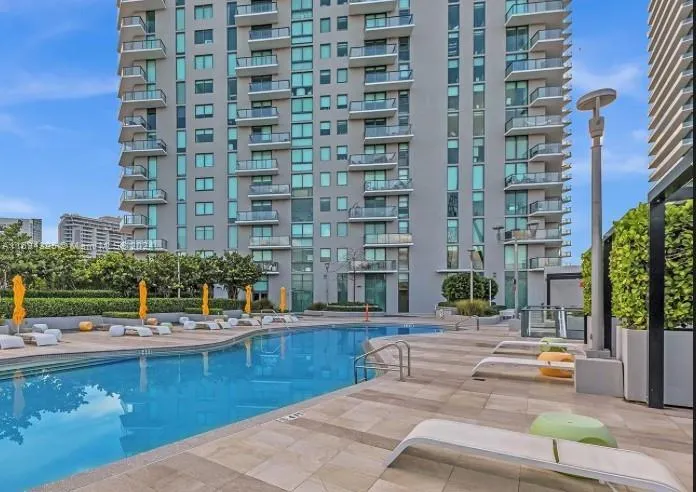 Miami, Florida 33137, United States, 2 Bedrooms Bedrooms, ,2 BathroomsBathrooms,Residential,Pending,32623