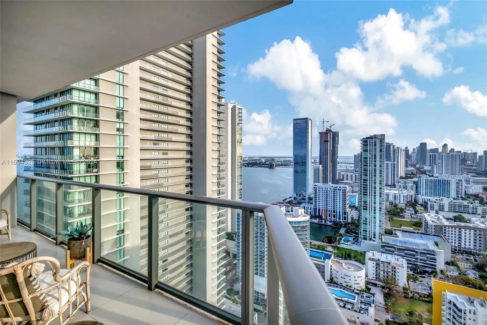 Miami, Florida 33137, United States, 2 Bedrooms Bedrooms, ,2 BathroomsBathrooms,Residential,Pending,32623